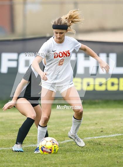 Thumbnail 3 in Cathedral Catholic vs. El Dorado photogallery.
