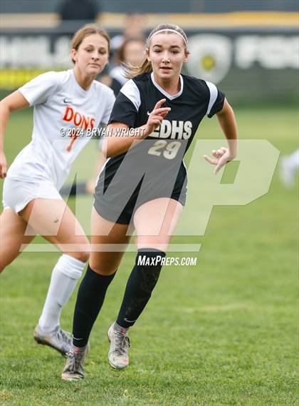 Thumbnail 3 in Cathedral Catholic vs. El Dorado photogallery.
