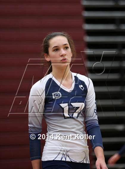 Thumbnail 2 in Seaholm vs. Dakota photogallery.