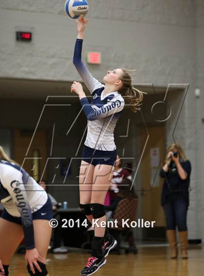 Thumbnail 1 in Seaholm vs. Dakota photogallery.