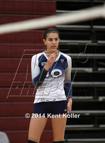 Thumbnail 2 in Seaholm vs. Dakota photogallery.
