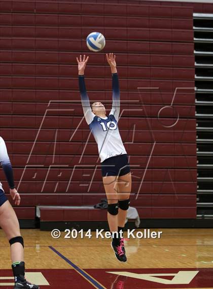 Thumbnail 3 in Seaholm vs. Dakota photogallery.