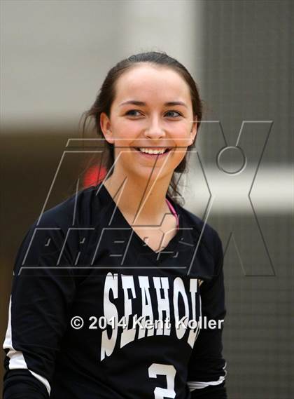 Thumbnail 3 in Seaholm vs. Dakota photogallery.