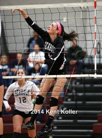 Thumbnail 2 in Seaholm vs. Dakota photogallery.