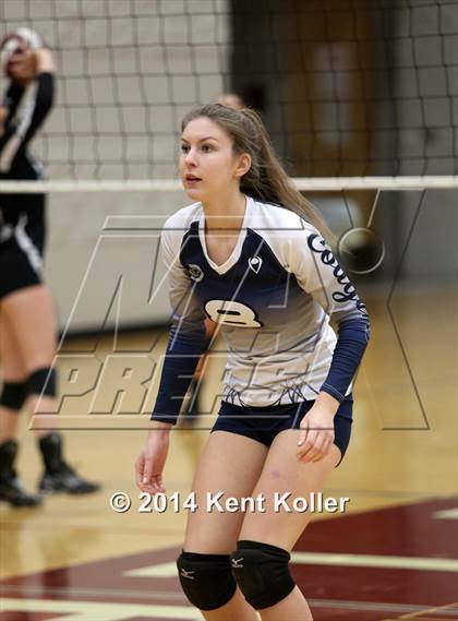 Thumbnail 2 in Seaholm vs. Dakota photogallery.