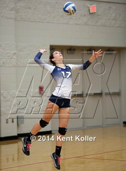Thumbnail 1 in Seaholm vs. Dakota photogallery.