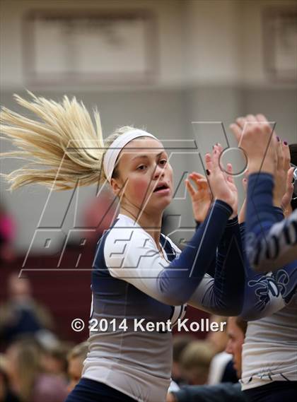 Thumbnail 3 in Seaholm vs. Dakota photogallery.