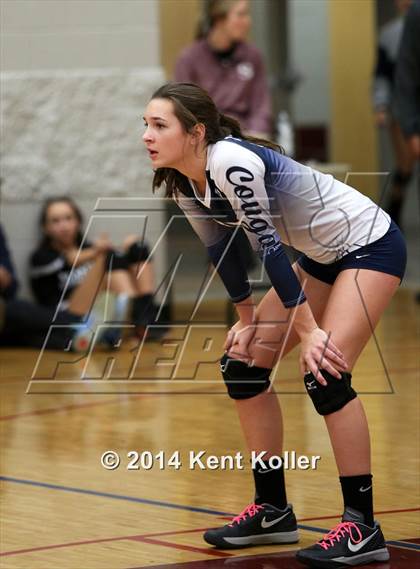 Thumbnail 2 in Seaholm vs. Dakota photogallery.
