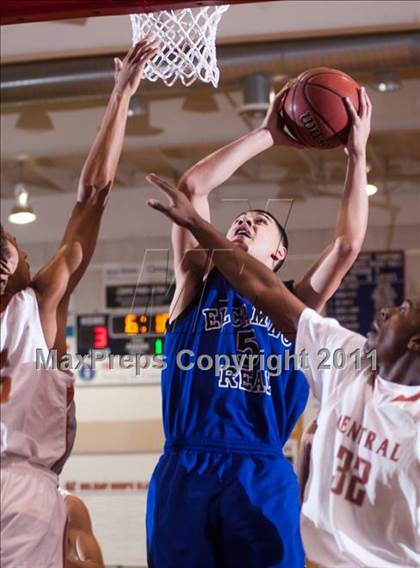 Thumbnail 3 in El Camino Real vs. Central photogallery.
