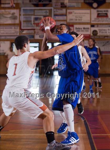 Thumbnail 1 in El Camino Real vs. Central photogallery.