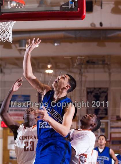 Thumbnail 2 in El Camino Real vs. Central photogallery.