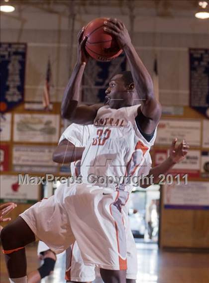 Thumbnail 2 in El Camino Real vs. Central photogallery.