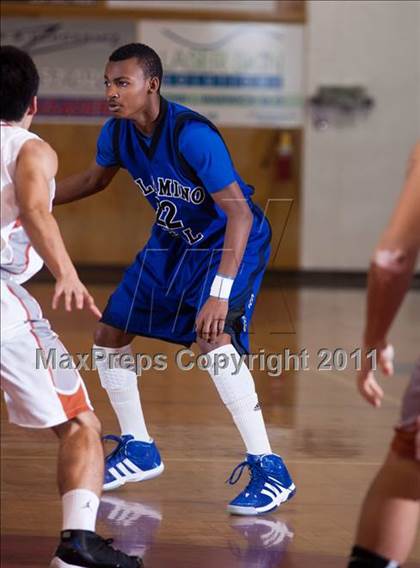 Thumbnail 3 in El Camino Real vs. Central photogallery.