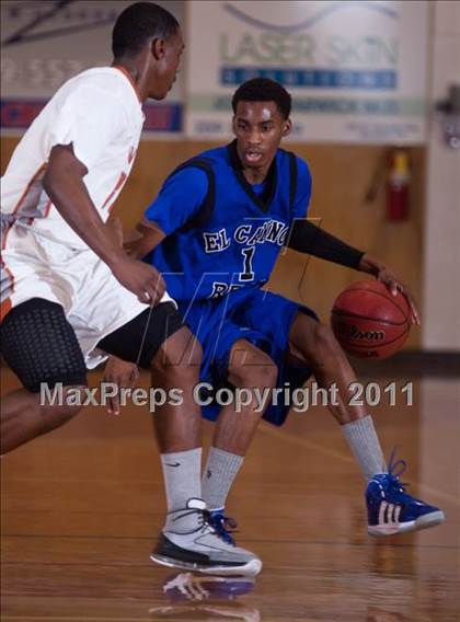 Thumbnail 2 in El Camino Real vs. Central photogallery.