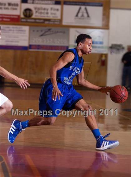 Thumbnail 2 in El Camino Real vs. Central photogallery.