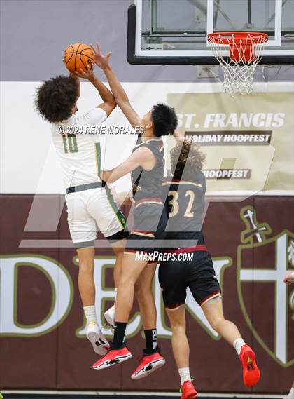 Thumbnail 1 in Oaks Christian vs Long Beach Poly photogallery.