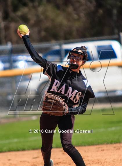Thumbnail 3 in Washington vs. Havelock photogallery.