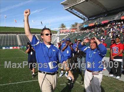 Thumbnail 2 in Marin Catholic vs. Serra (CIF State D3 Final) photogallery.
