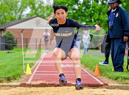 Thumbnail 2 in John H. Shaner Memorial Meet photogallery.
