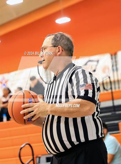 Thumbnail 1 in Grand Saline vs Spring Hill photogallery.