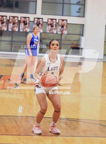 Thumbnail 2 in Grand Saline vs Spring Hill photogallery.