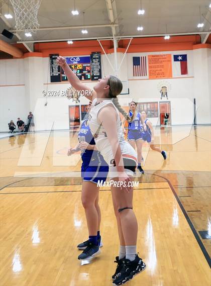 Thumbnail 2 in Grand Saline vs Spring Hill photogallery.