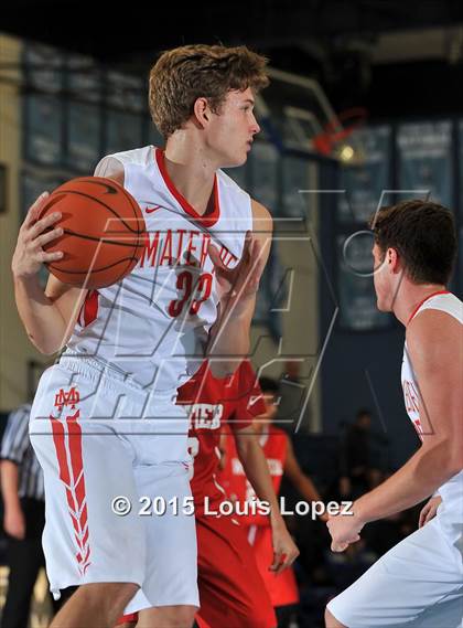 Thumbnail 3 in Whittier vs. Mater Dei photogallery.