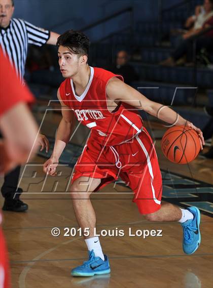 Thumbnail 3 in Whittier vs. Mater Dei photogallery.