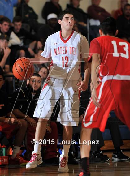 Thumbnail 2 in Whittier vs. Mater Dei photogallery.