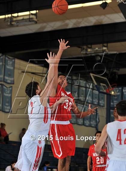Thumbnail 3 in Whittier vs. Mater Dei photogallery.