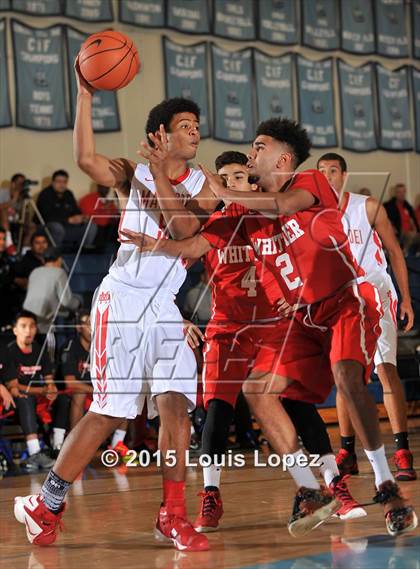 Thumbnail 1 in Whittier vs. Mater Dei photogallery.