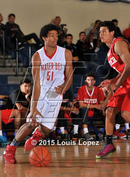 Thumbnail 1 in Whittier vs. Mater Dei photogallery.