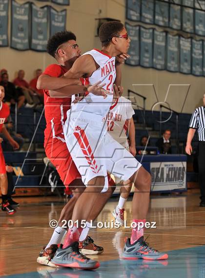 Thumbnail 1 in Whittier vs. Mater Dei photogallery.