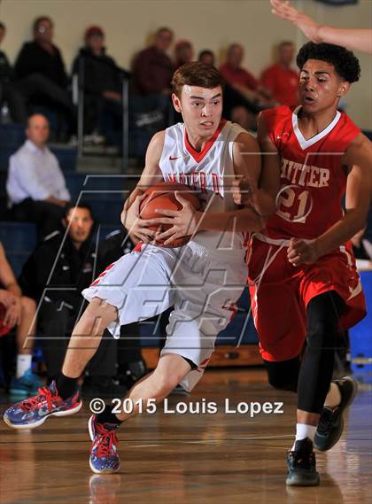 Thumbnail 1 in Whittier vs. Mater Dei photogallery.