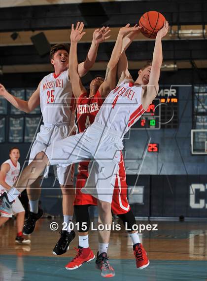 Thumbnail 1 in Whittier vs. Mater Dei photogallery.