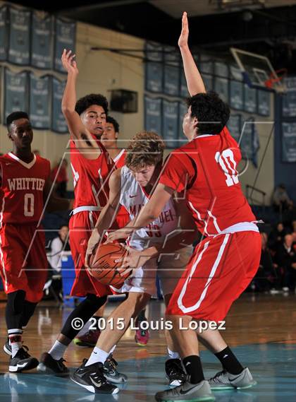 Thumbnail 2 in Whittier vs. Mater Dei photogallery.