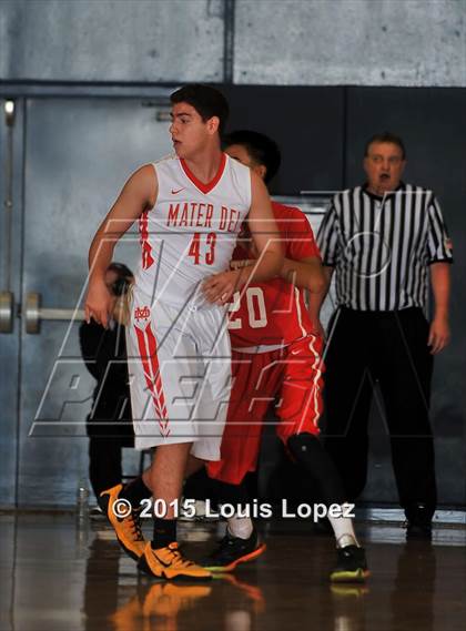 Thumbnail 2 in Whittier vs. Mater Dei photogallery.