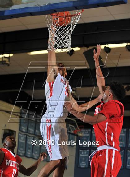 Thumbnail 3 in Whittier vs. Mater Dei photogallery.