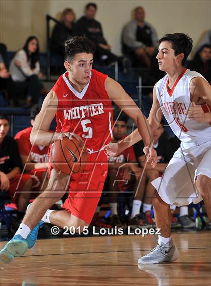 Thumbnail 1 in Whittier vs. Mater Dei photogallery.