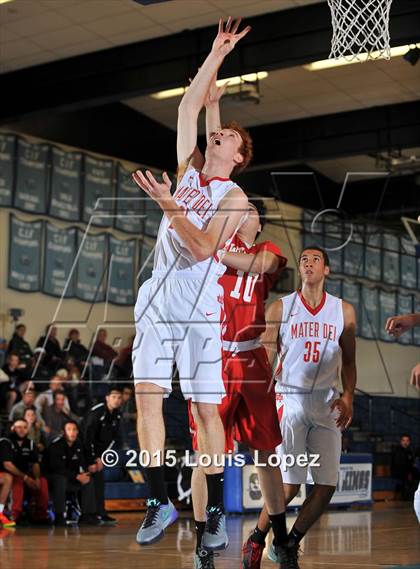 Thumbnail 3 in Whittier vs. Mater Dei photogallery.