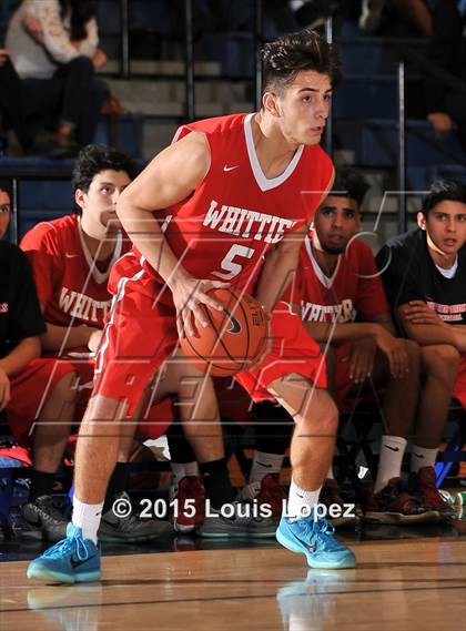 Thumbnail 3 in Whittier vs. Mater Dei photogallery.