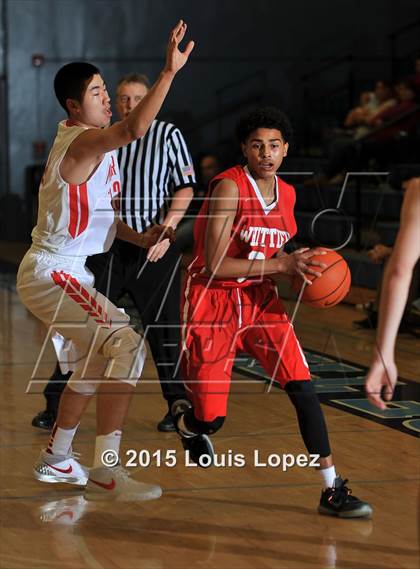 Thumbnail 2 in Whittier vs. Mater Dei photogallery.