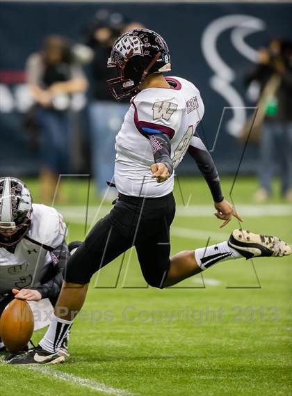 Thumbnail 2 in Waskom vs. Refugio (UIL 2A D2 Semifinal) photogallery.