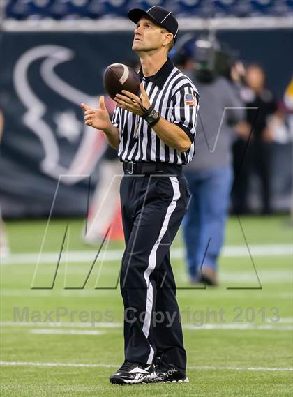 Thumbnail 2 in Waskom vs. Refugio (UIL 2A D2 Semifinal) photogallery.