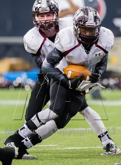Thumbnail 1 in Waskom vs. Refugio (UIL 2A D2 Semifinal) photogallery.