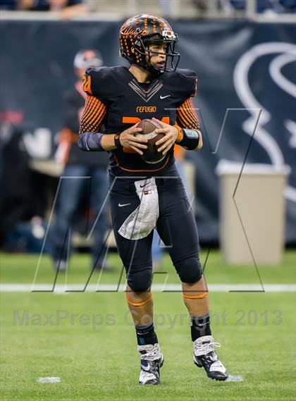 Thumbnail 2 in Waskom vs. Refugio (UIL 2A D2 Semifinal) photogallery.