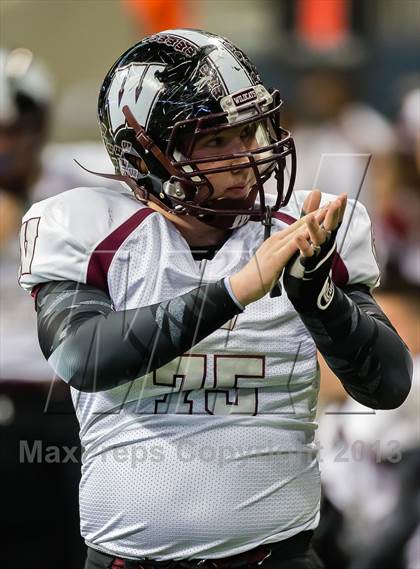 Thumbnail 2 in Waskom vs. Refugio (UIL 2A D2 Semifinal) photogallery.