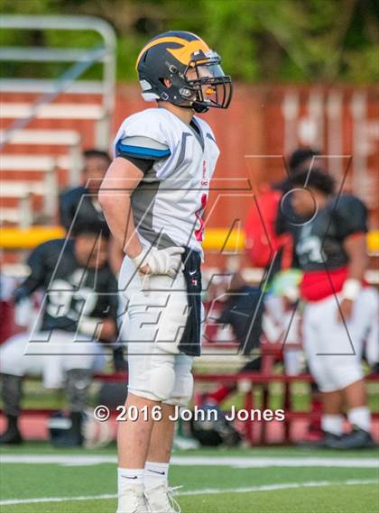 Thumbnail 2 in 2016 New York vs. New Jersey All-Star Classic photogallery.