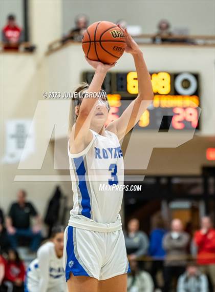 Thumbnail 1 in Fishers vs. Hamilton Southeastern (IHSAA 4A Sectional 6 Championship) photogallery.