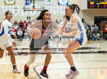 Thumbnail 1 in Fishers vs. Hamilton Southeastern (IHSAA 4A Sectional 6 Championship) photogallery.